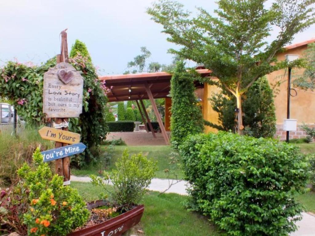Villa Tuscany Country Resort Suan Phueng Εξωτερικό φωτογραφία