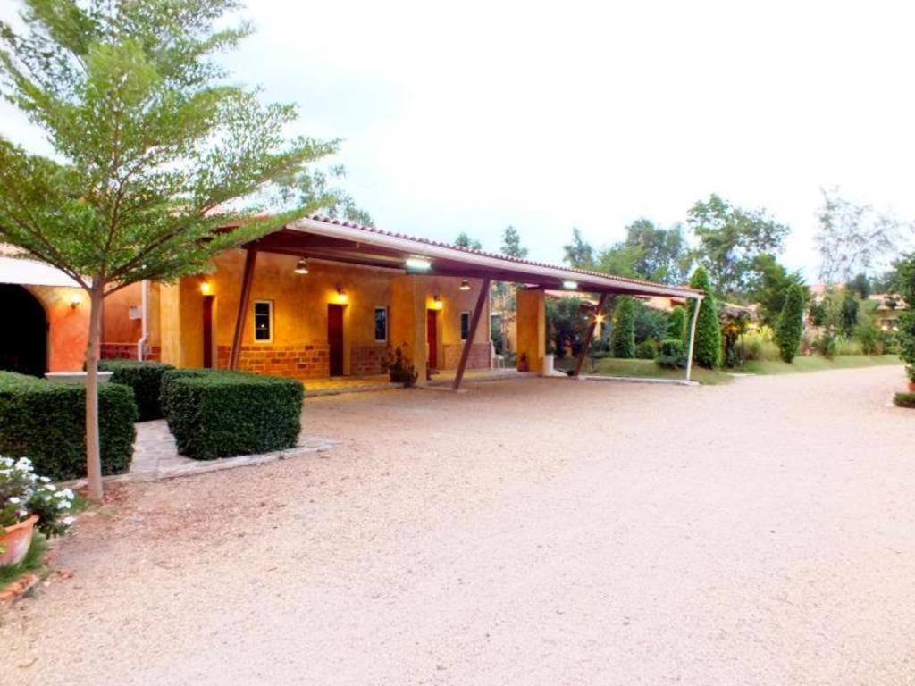 Villa Tuscany Country Resort Suan Phueng Εξωτερικό φωτογραφία