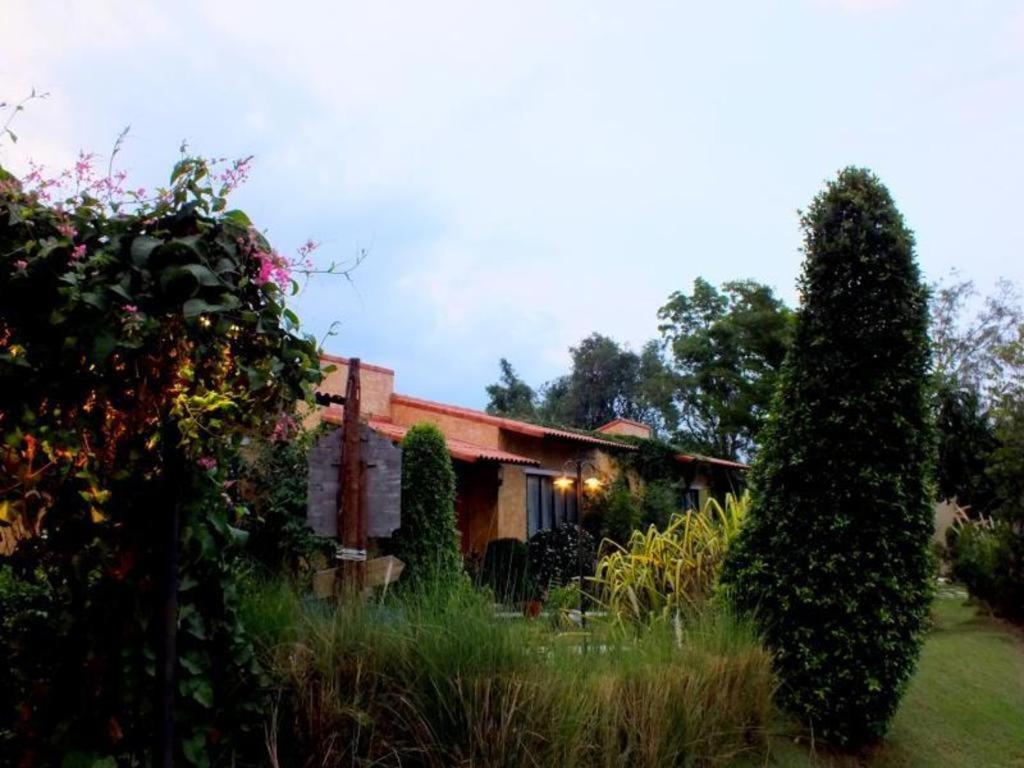 Villa Tuscany Country Resort Suan Phueng Εξωτερικό φωτογραφία