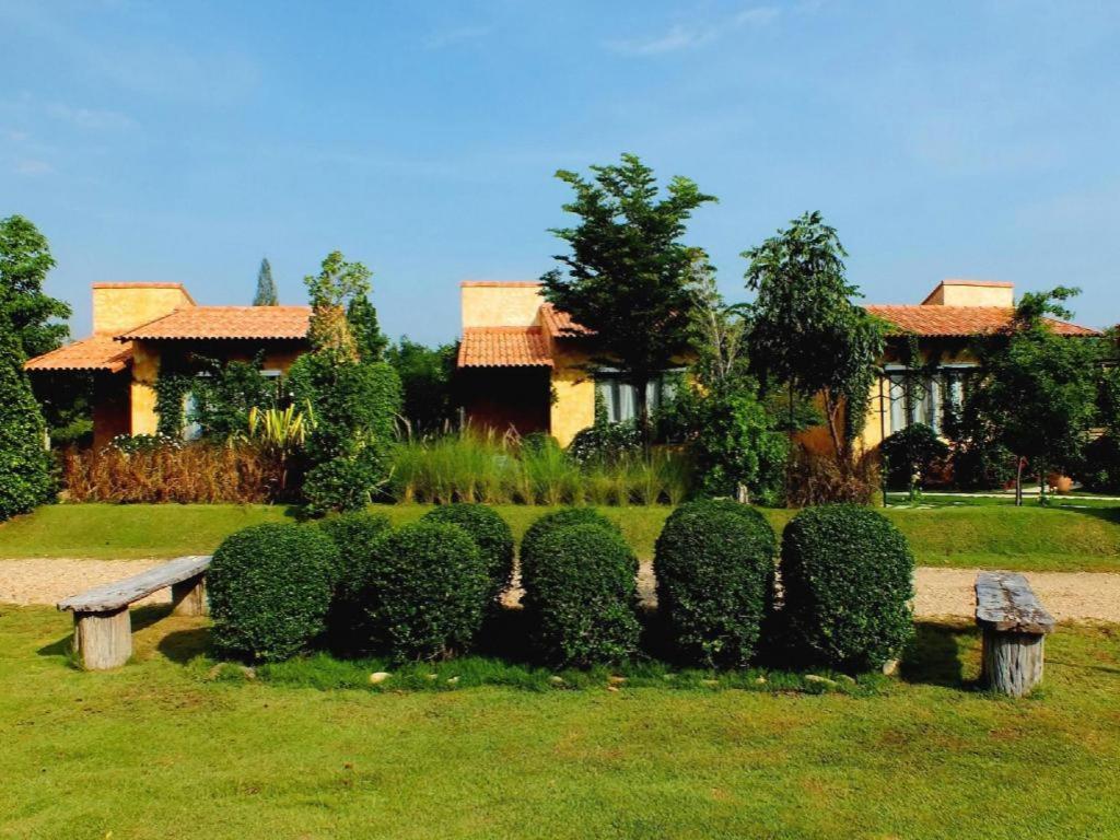 Villa Tuscany Country Resort Suan Phueng Εξωτερικό φωτογραφία