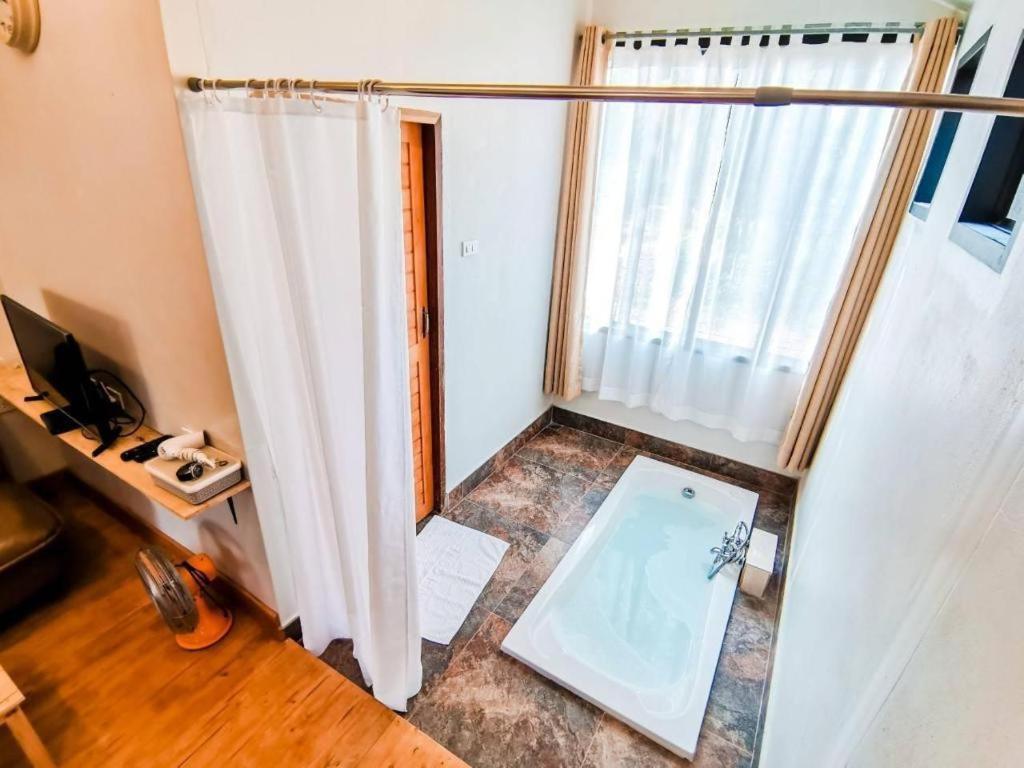 Villa Tuscany Country Resort Suan Phueng Εξωτερικό φωτογραφία