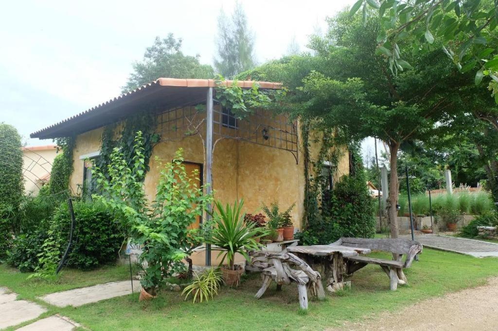 Villa Tuscany Country Resort Suan Phueng Εξωτερικό φωτογραφία