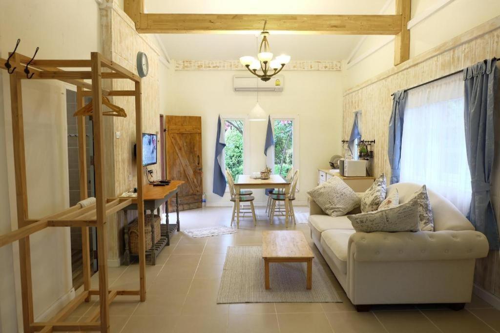 Villa Tuscany Country Resort Suan Phueng Εξωτερικό φωτογραφία