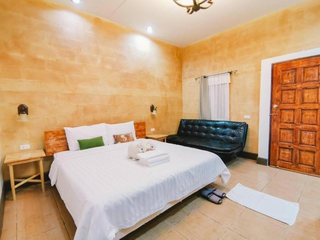 Villa Tuscany Country Resort Suan Phueng Εξωτερικό φωτογραφία