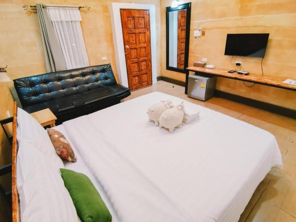 Villa Tuscany Country Resort Suan Phueng Εξωτερικό φωτογραφία